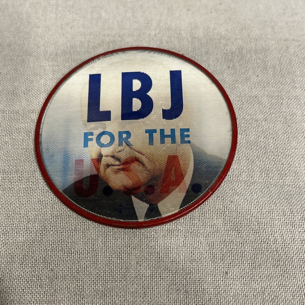 1964 LBJ for the USA PICTURE FLASHER CAMPAIGN BUTTON